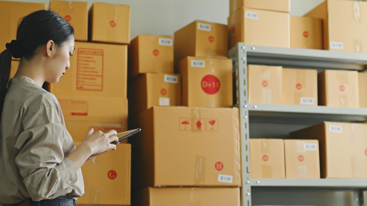 Packing orders